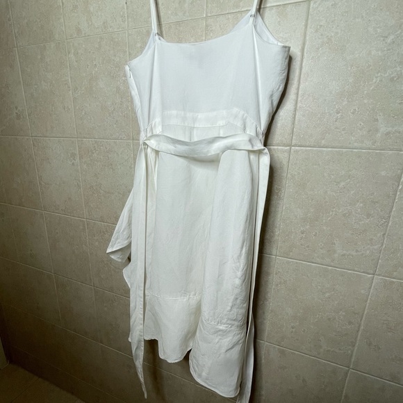 Banana Republic Linen-Blend Ruffle Wrap Dress size 4 - Picture 5 of 6